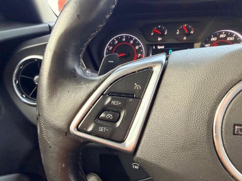 Used 2017 Chevrolet Camaro LT RWD image 19