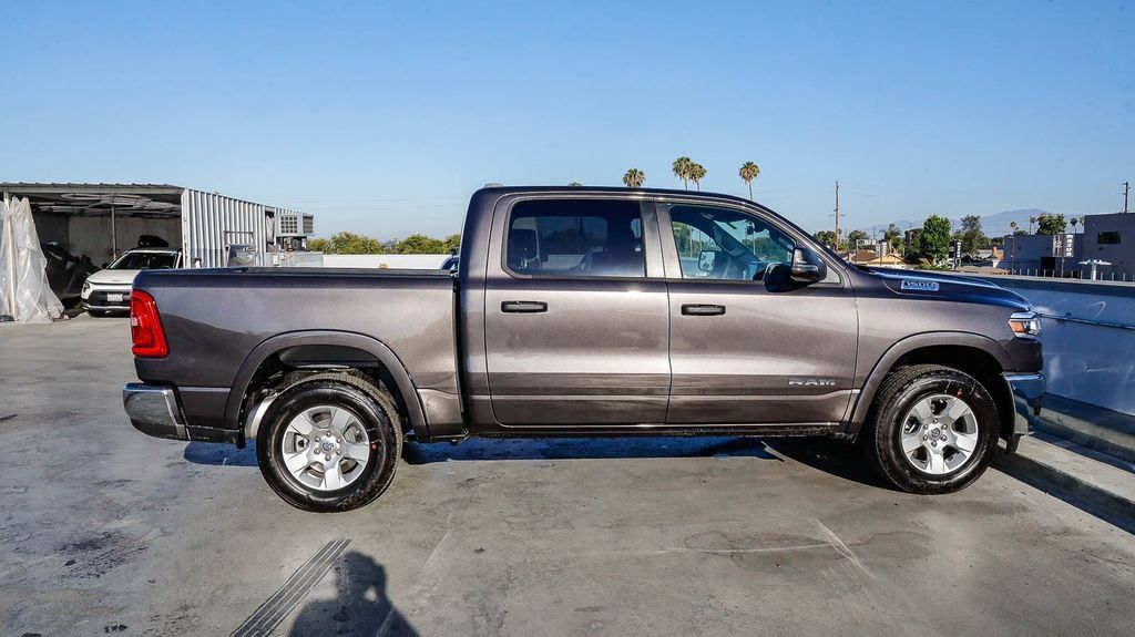 New 2026 RAM 1500 Big Horn AWD/4WD image 13