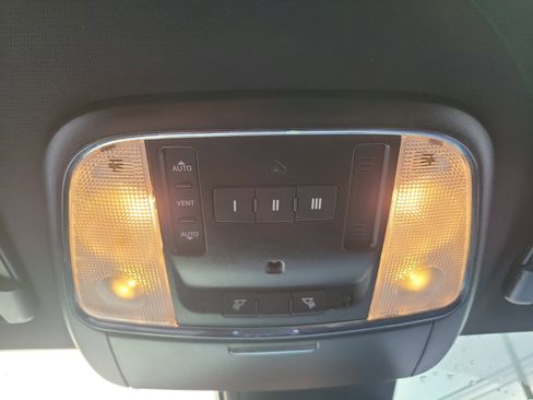 Used 2023 Dodge Charger Scat Pack image 22