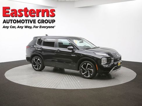 Used 2023 Mitsubishi Outlander SE image 49