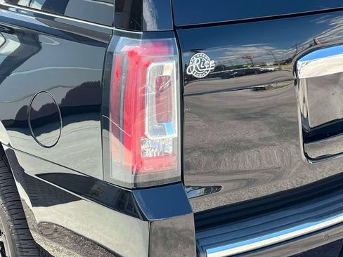 Used 2018 GMC Yukon Denali w/ Denali Ultimate Package AWD/4WD image 10