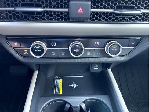 Used 2025 Honda HR-V EX-L image 17