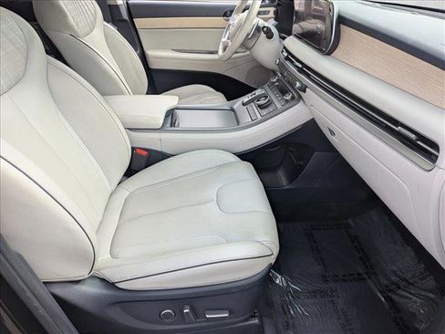 Used 2024 Hyundai Palisade Limited image 21
