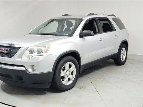 Used 2011 GMC Acadia SLE image 1