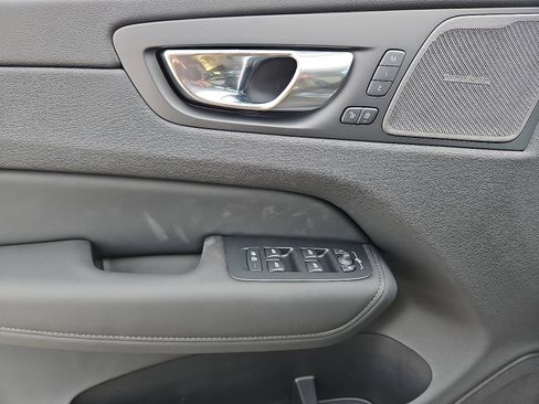 New 2026 Volvo XC60 B5 Plus w/ Protection Package Premier image 10