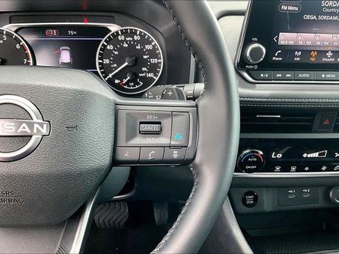 Certified 2026 Nissan Rogue SV FWD image 24