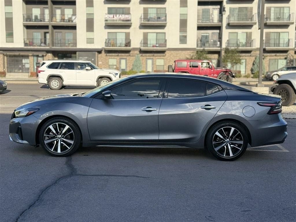 Used 2022 Nissan Maxima SV w/ Floor Mat Group FWD image 4