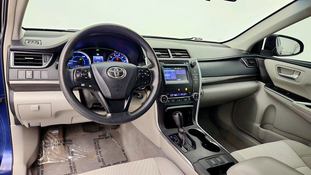 Used 2017 Toyota Camry LE FWD image 12