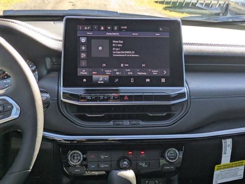 New 2026 Jeep Compass Latitude AWD/4WD image 16