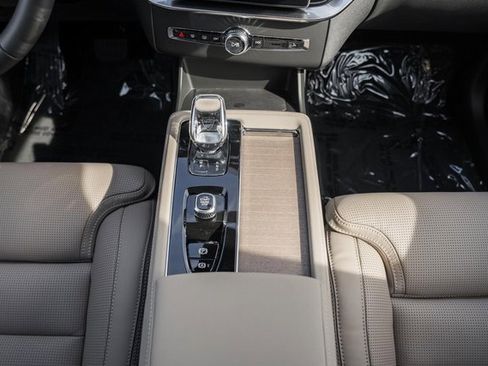 New 2026 Volvo XC90 B6 Ultra w/ Protection Package Premier image 27