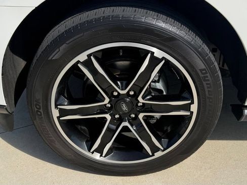 Used 2021 Ford Expedition Max Limited AWD/4WD image 10