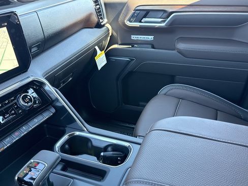 New 2026 GMC Sierra 1500 Denali AWD/4WD image 24