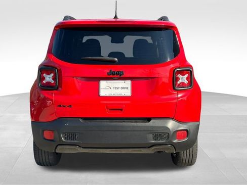 Used 2018 Jeep Renegade Altitude image 4
