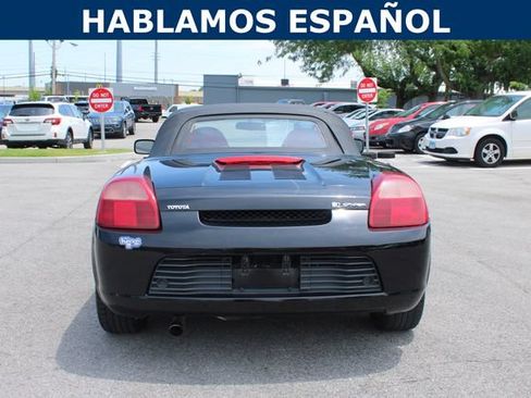 Used 2001 Toyota MR2 RWD image 4