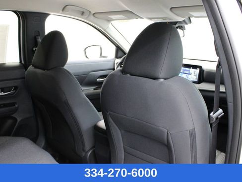 New 2025 Nissan Kicks SV image 16