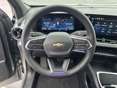 New 2026 Chevrolet Equinox LT w/ Safety and Technology Package image 7