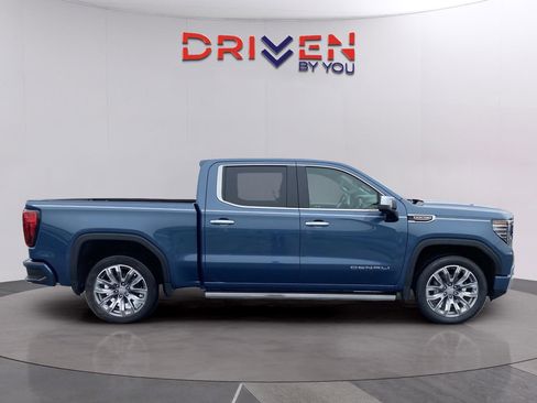 Used 2025 GMC Sierra 1500 Denali w/ Denali Reserve Package image 9