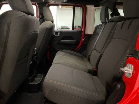 Used 2025 Jeep Wrangler Unlimited Sahara w/ Safety Group AWD/4WD image 20