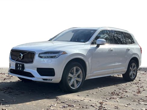 Used 2023 Volvo XC90 B5 Core w/ Protection Package Premier image 23