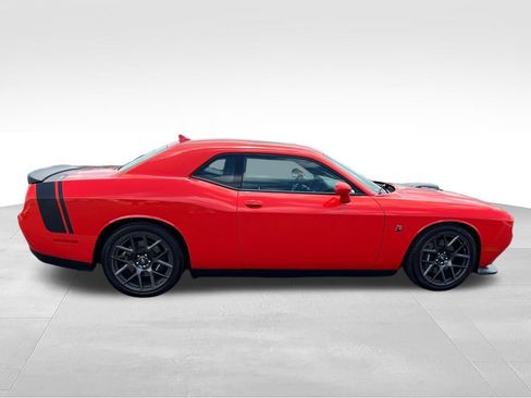 Used 2017 Dodge Challenger R/T Scat Pack RWD image 6