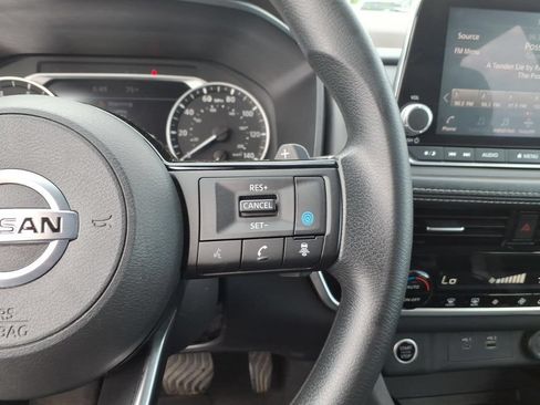 Used 2021 Nissan Rogue SV FWD image 25