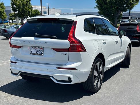 Certified 2025 Volvo XC60 T8 Plus w/ Protection Package Premier image 4