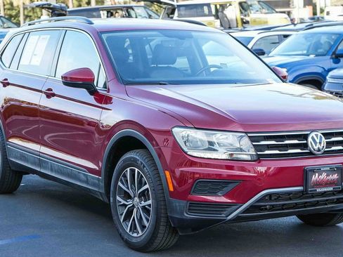 Used 2019 Volkswagen Tiguan SE image 3
