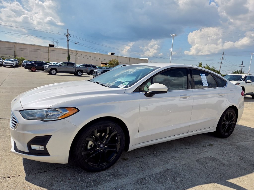 Used 2019 Ford Fusion SE w/ Equipment Group 151A FWD image 1