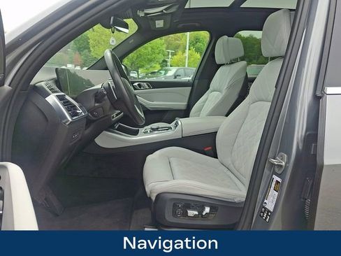 Used 2025 BMW X5 xDrive40i AWD/4WD image 2