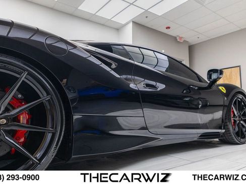 Used 2021 Ferrari F8 Tributo RWD image 33