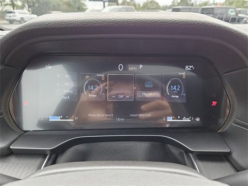 New 2025 Jeep Grand Cherokee Laredo X w/ Luxury Tech Group I image 15