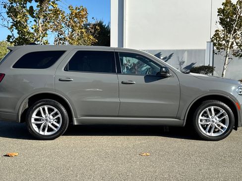 Used 2023 Dodge Durango GT image 3