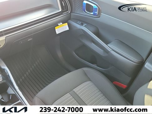 New 2026 Kia Sorento LX FWD image 17