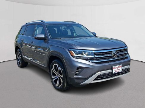 Used 2023 Volkswagen Atlas SEL AWD/4WD image 2