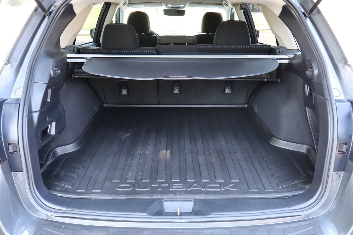 Used 2018 Subaru Outback 2.5i Premium AWD/4WD image 19