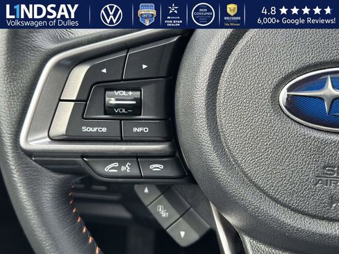 Used 2022 Subaru Crosstrek 2.0i Premium w/ Moonroof Package image 19