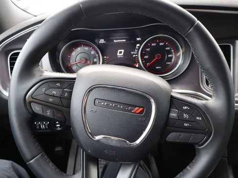Used 2016 Dodge Charger SE RWD image 21