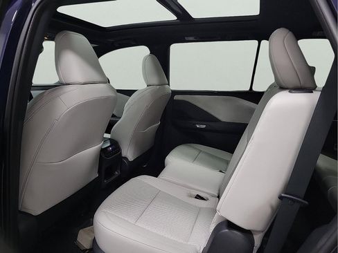 Used 2025 Lexus TX 350 AWD image 9