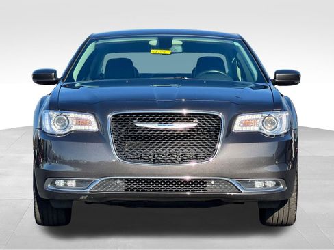 Used 2021 Chrysler 300 Touring L AWD/4WD image 2