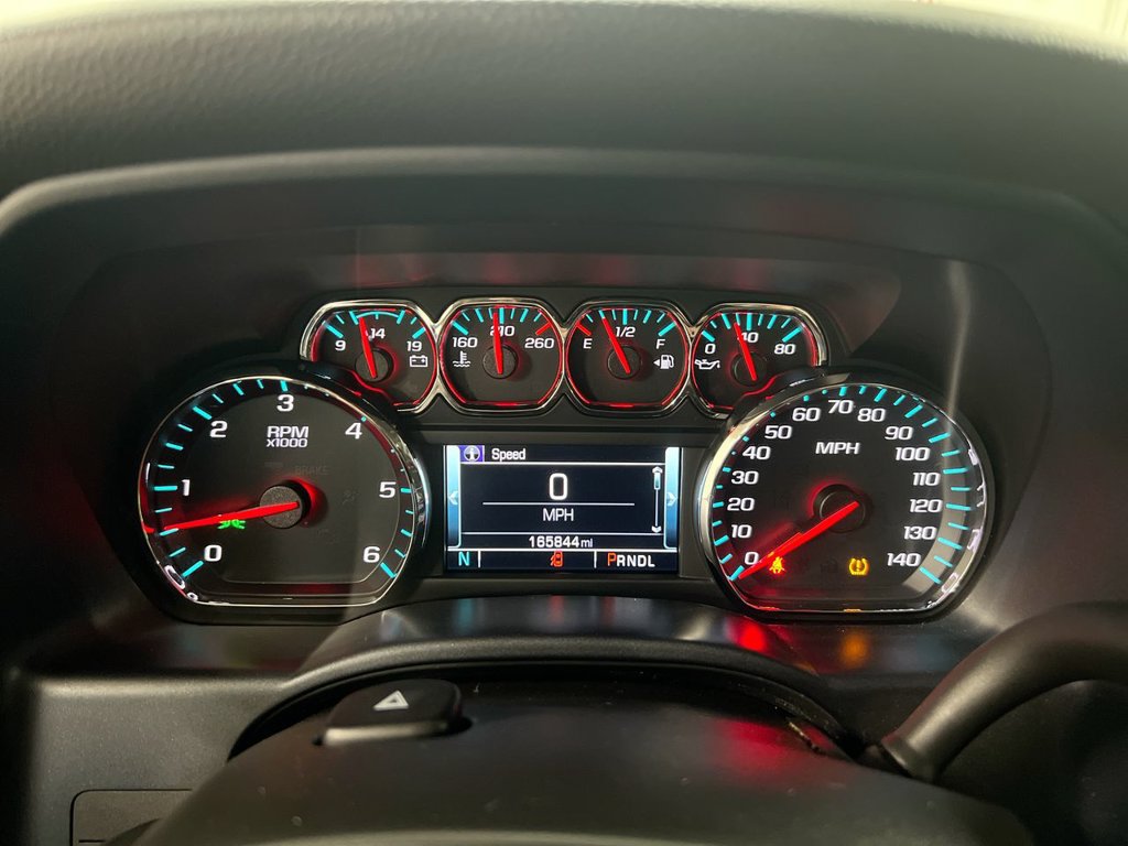 Used 2018 Chevrolet Silverado 1500 LT w/ All Star Edition RWD image 12
