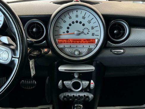 Used 2010 MINI Cooper S image 13