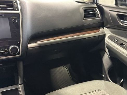 Used 2019 Subaru Outback 2.5i Limited w/ Popular Package #2 image 18