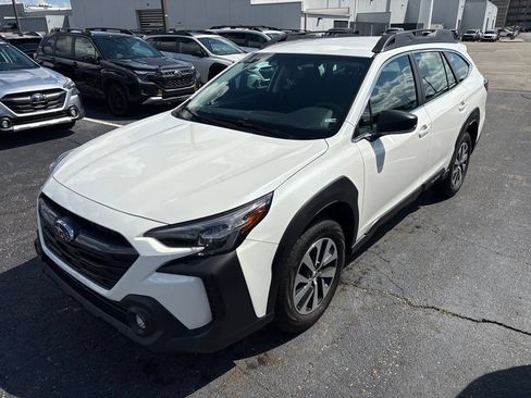 Used 2024 Subaru Outback AWD/4WD image 4