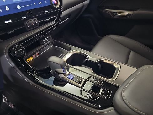 Certified 2025 Lexus NX 350 AWD w/ Accessory Package (2T) image 25
