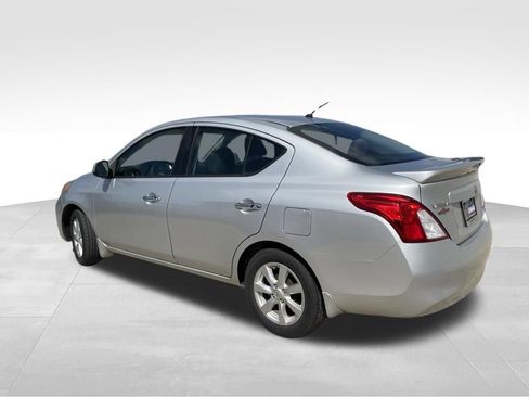 Used 2014 Nissan Versa SV w/ Convenience Package FWD image 7