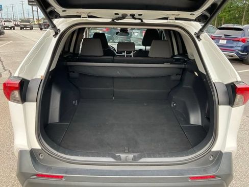 Used 2024 Toyota RAV4 XLE w/ Convenience Package FWD image 18