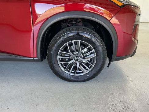 Certified 2025 Nissan Rogue S image 14