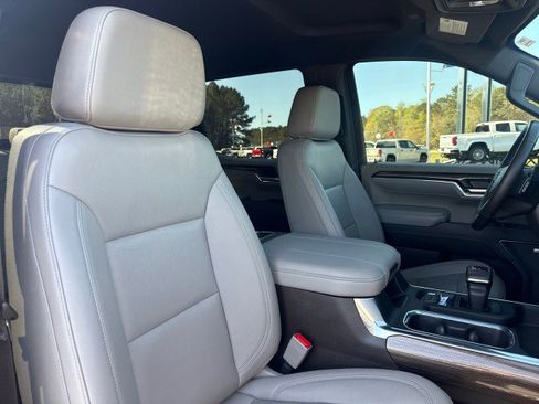 Used 2024 Chevrolet Silverado 1500 RST image 10