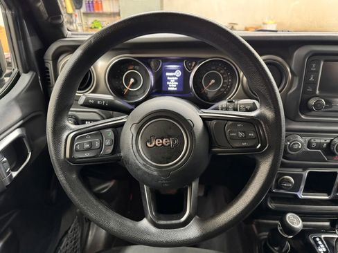 Used 2018 Jeep Wrangler Unlimited Sport AWD/4WD image 19
