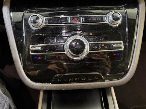 Used 2022 Lincoln Corsair FWD image 17